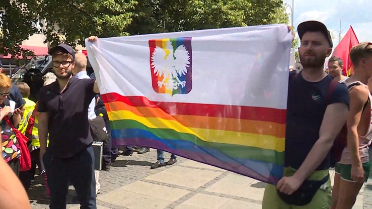 Prokuratura wszczęła śledztwo ws. tęczowego godła na marszu równości w Częstochowie