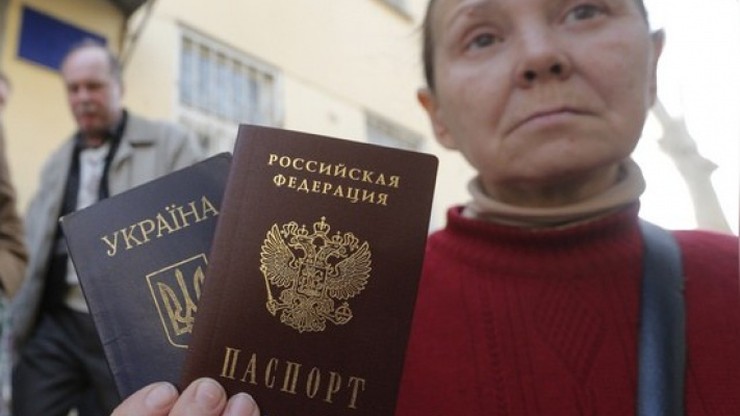 Wojna w Ukrainie. Ukraiński wywiad: Ukraińcy są zmuszani do przyjmowania obywatelstwa pseudorepublik