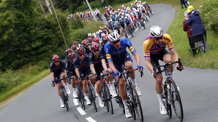 Tour de France: Kolejna kraksa! Chris Froome wśród poszkodowanych
