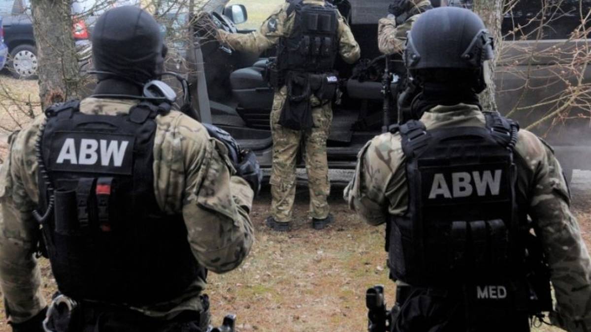 Służby zatrzymały dwoje Ukraińców. Mieli szpiegować m.in. wojsko