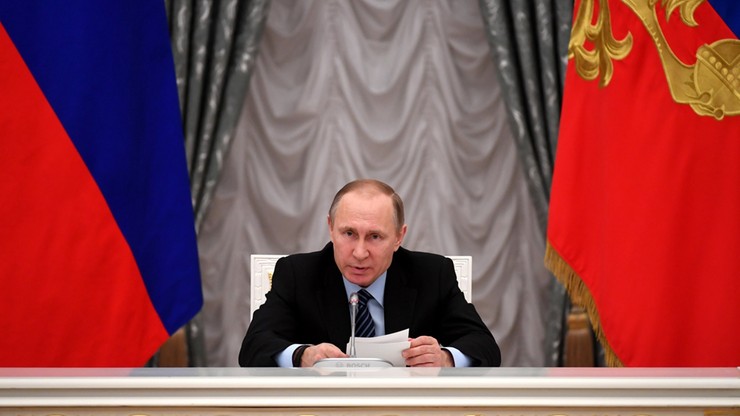 Kreml zaprzecza doniesieniom o organizacji przez Fillona spotkania z Putinem