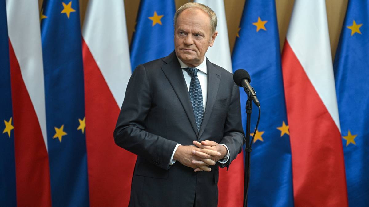 "Przyprawia mnie o mdłości". Tusk o informacjach Interii ws. Nawrockiego