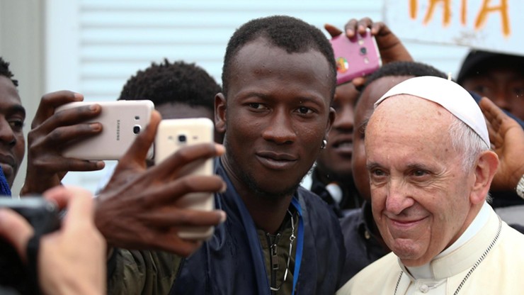Papież odwiedził centrum dla migrantów w Bolonii. Apelował o otwarcie korytarzy humanitarnych