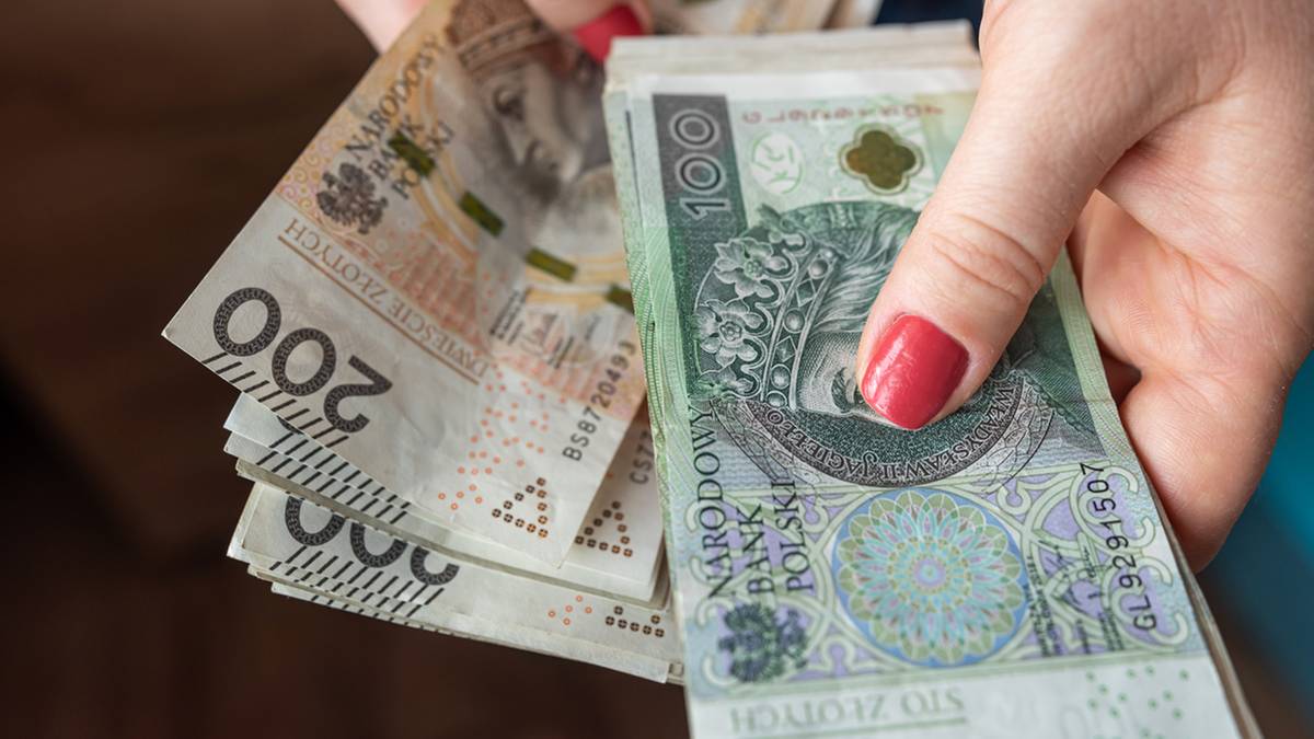 13. emerytura od kwietnia. choćby ponad 1600 zł na rękę, najnowsze wyliczenia