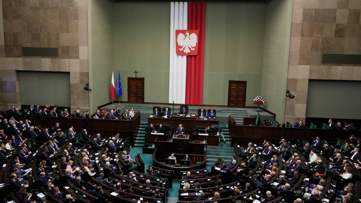 Zmiana poparcia dla partii Brauna. Tak wyglądałby Sejm według nowego sondażu