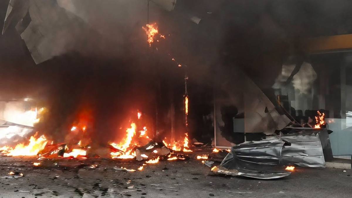 Zmasowany atak na Ukrainę. Media: Ucierpiała polska fabryka