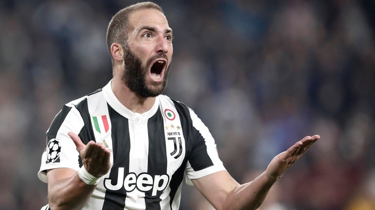 Piłkarze Juventusu przerwali kwarantannę i polecieli do ojczyzny