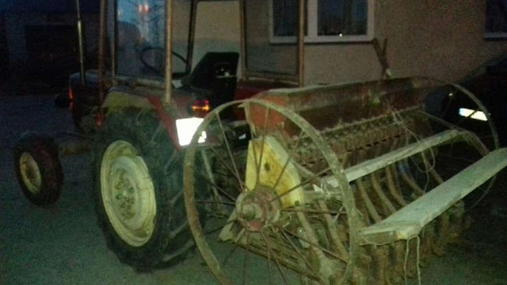 Maszyna rolnicza wciągnęła rękę 9-latkowi. Wypadek podczas prac polowych na Podkarpaciu