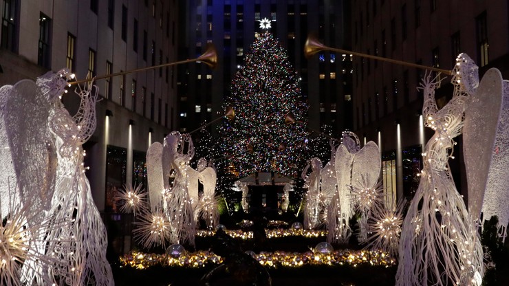 Na choince przed Rockefeller Center zapłonęły światła