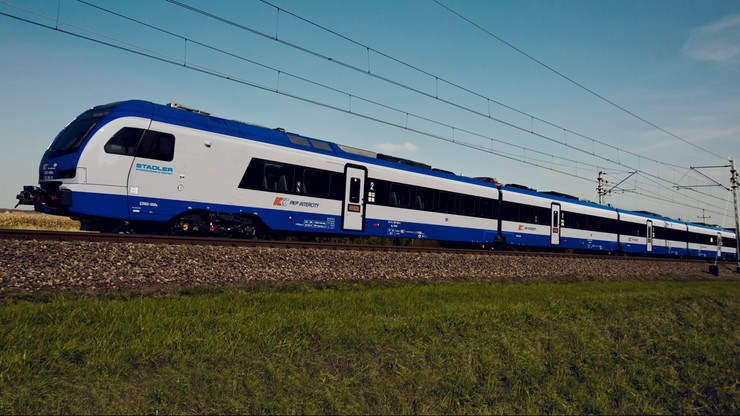 Dwanaście nowych pociągów elektrycznych dla PKP Intercity