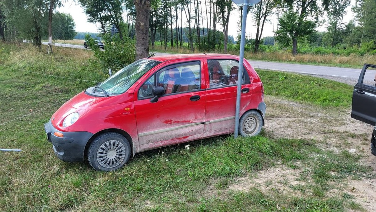 Bielsk Podlaski: 11-latek uciekał samochodem przed policjantami. Auto ukradł z lasu