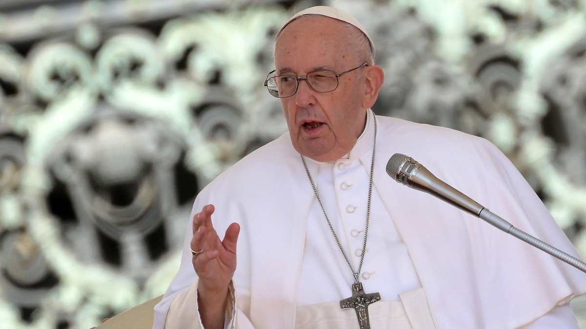 Papież Franciszek zabrał pierwszy raz głos po operacji. "Szczerze doceniam modlitwy"