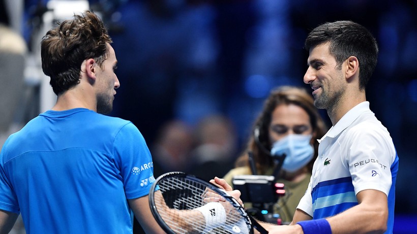 ATP Finals: Novak Djokovic wygrał w dwóch setach, mimo początkowych kłopotów