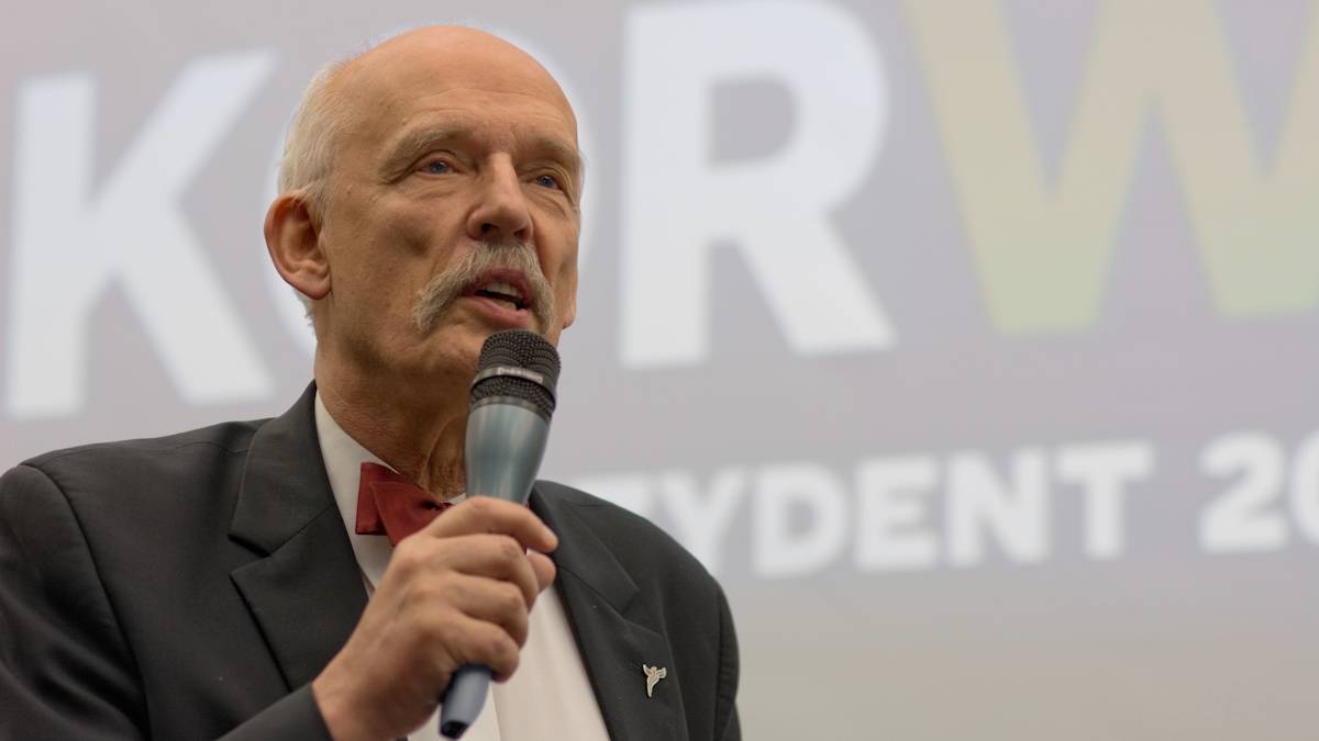 Były poseł Konfederacji Janusz Korwin-Mikke z zarzutami. Grożą mu dwa lata