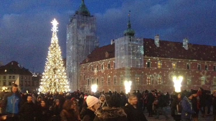 Warszawa zapaliła świąteczną iluminację. 680 kilometrów ledów
