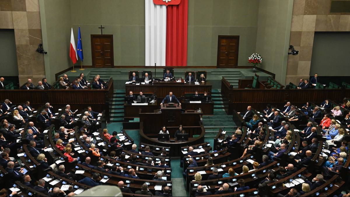 Zmiany w 800 plus dla cudzoziemców. Posłowie zdecydowali