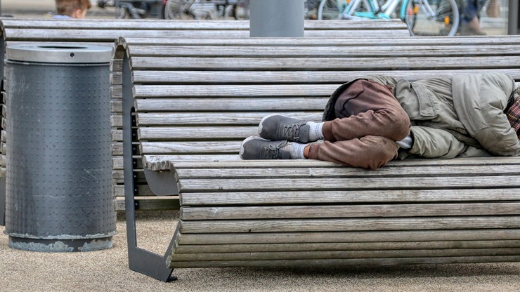 Niemcy: Przybyło osób bezdomnych, ok. 20 tys. z nich to dzieci i młodzież