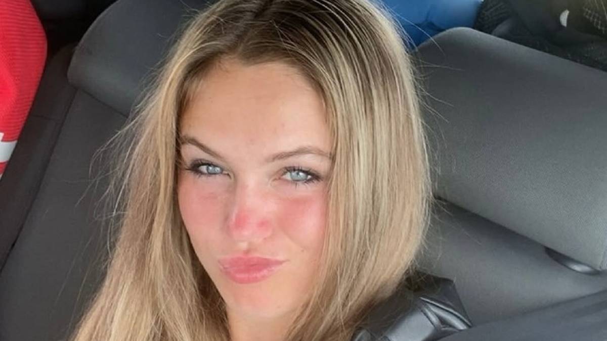 Portret Lindy Klimovicovej, tenisistki reprezentującej Polskę.