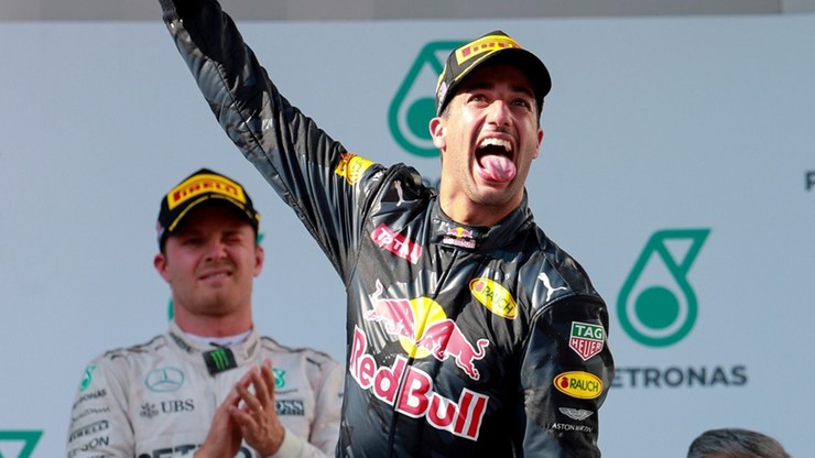 Ogromny pech Hamiltona i szczęście Ricciardo. Szampan z... butów w Malezji
