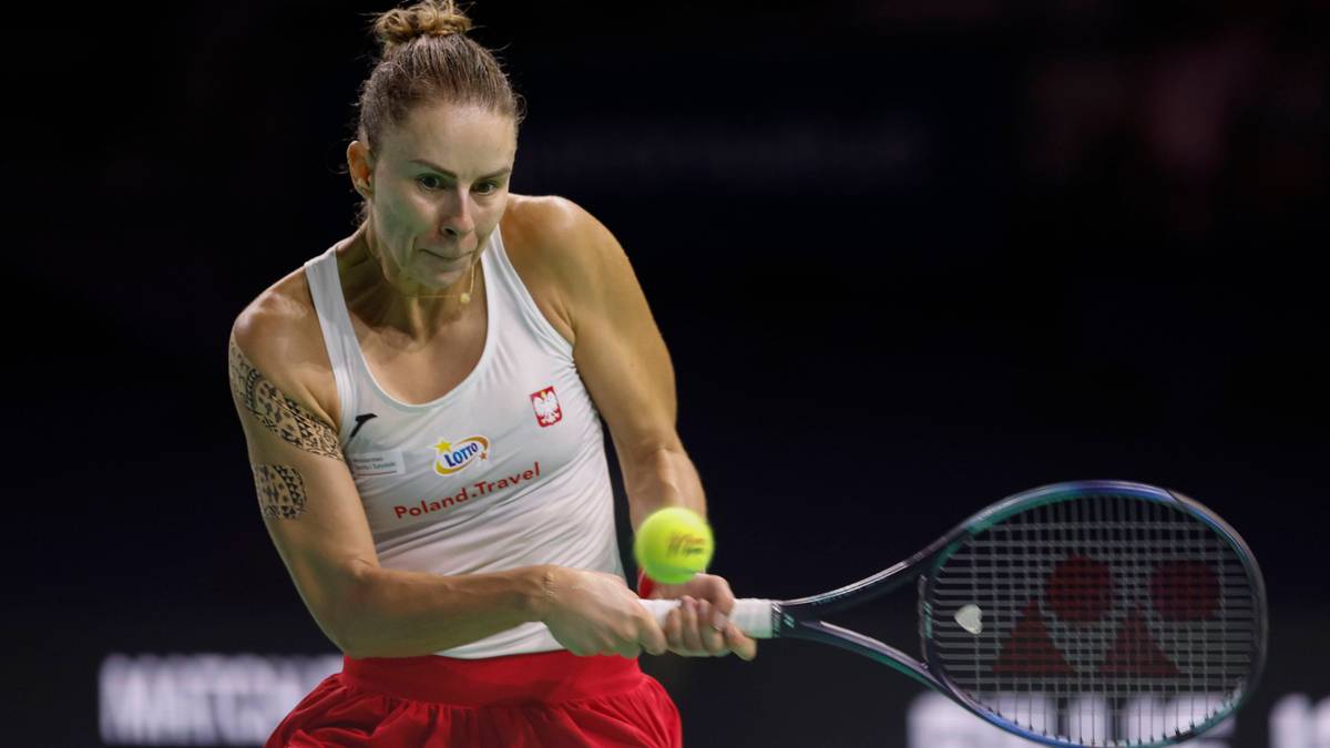 Polki przegrywają z Włoszkami 0:1 po porażce Linette w Billie Jean King Cup