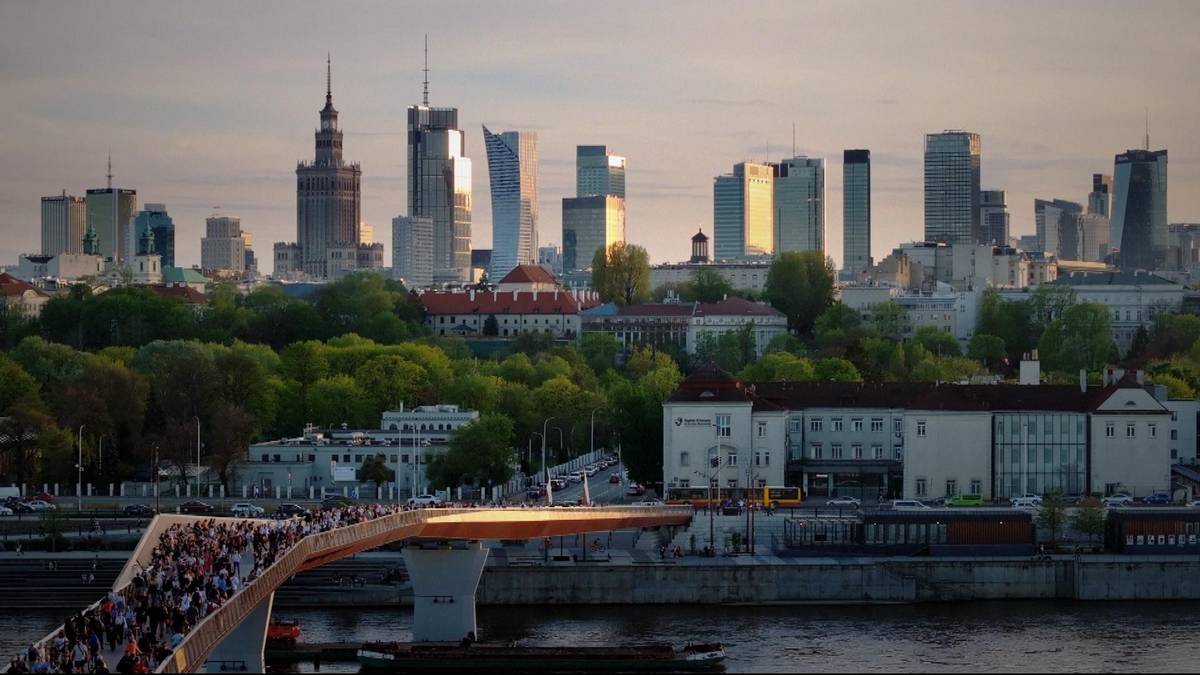 Utrudnienia dla kierowców w Warszawie. Policja będzie wstrzymywać ruch