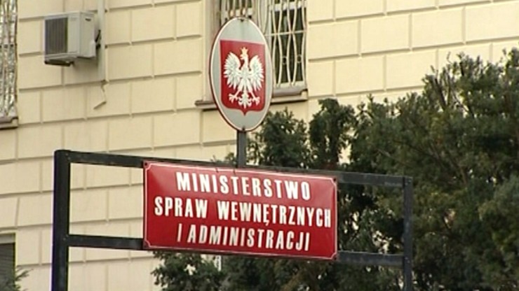 MSWiA: ministerstwo będzie kontrolować funkcjonariuszy