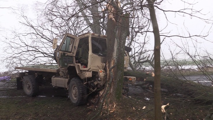 Wypadek ciężarówki wojsk USA w Wielkopolsce. Są ranni