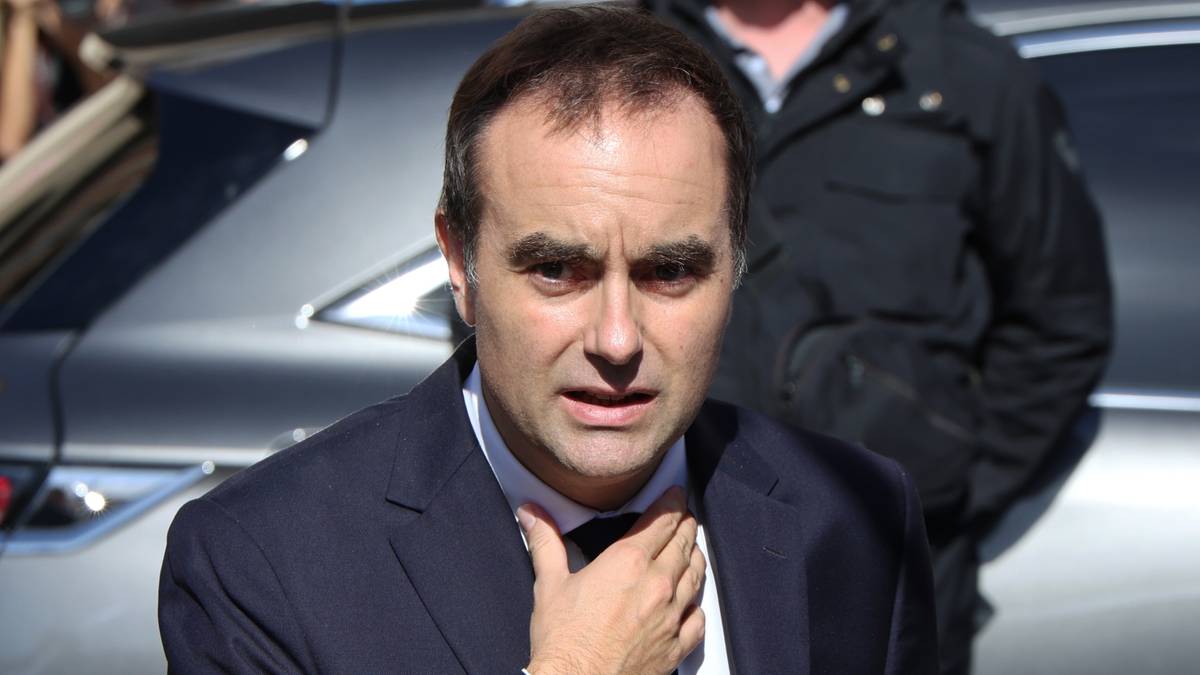 Polityczna burza we Francji. Macron wskazał nazwisko premiera