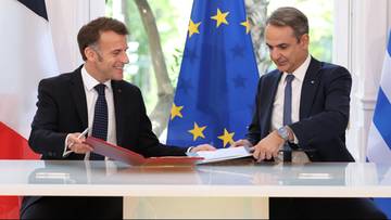 Emmanuel Macron zapewnia na wypadek ataku. "Klauzula jest jednoznaczna"