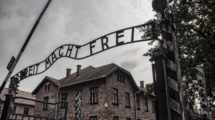TSUE: były więzień Auschwitz nie może dochodzić sprawiedliwości przed polskim sądem