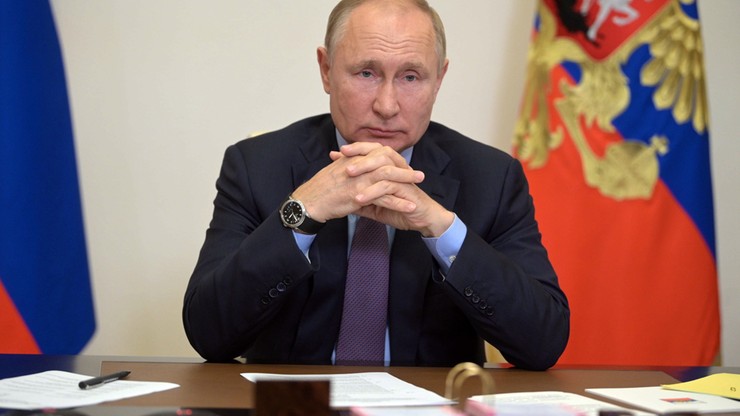 Rosja. Putin: kilkadziesiąt osób w moim otoczeniu choruje na Covid-19
