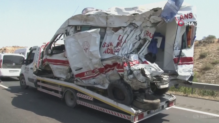 Turcja. Wypadek autokaru na autostradzie. Wielu zabitych, dziesiątki rannych