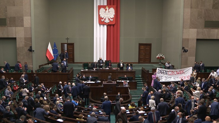 Przedłużenie stanu wyjątkowego. Sejm wyraził zgodę