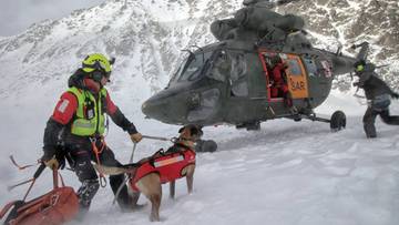 Trzeci stopień zagrożenia lawinowego w Tatrach. Jest alert RCB