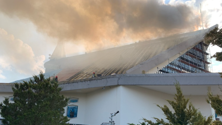 Pożar dachu kościoła w Białymstoku. Strażacy podali przyczynę