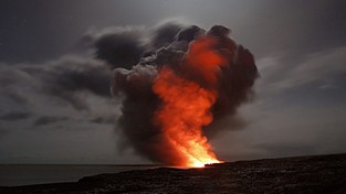 25.03.2021 07:00 Silna erupcja wulkanu Pacaya. Stolica Gwatemali została zasypana toksycznym popiołem