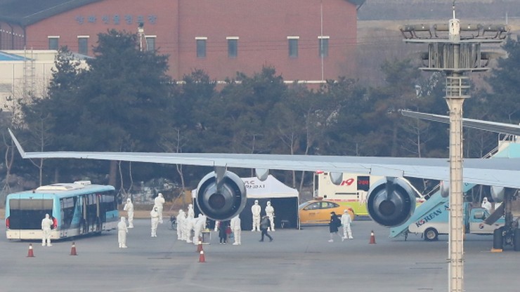 Ewakuacja z Wuhan. Samolot z obywatelami UE wyleciał z Chin