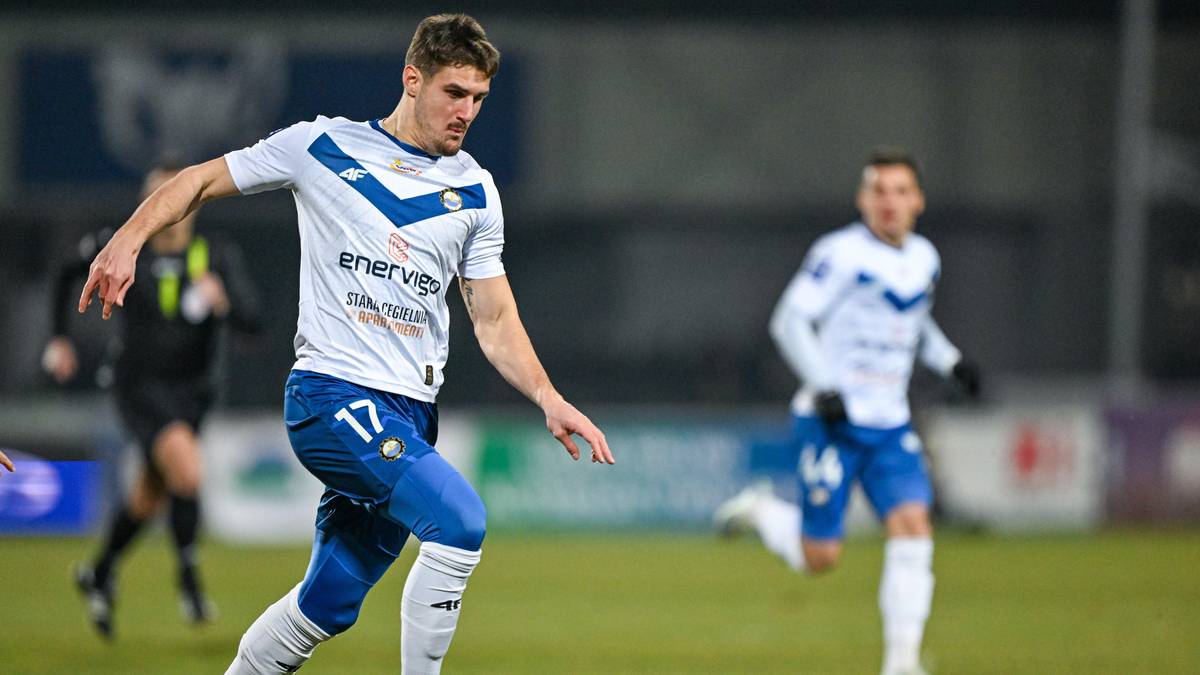 To już oficjalne! Legia ma w końcu nowego napastnika