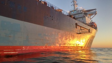 Media: Rosyjska ropa dostarczana tankowcami do portów UE mimo sankcji
