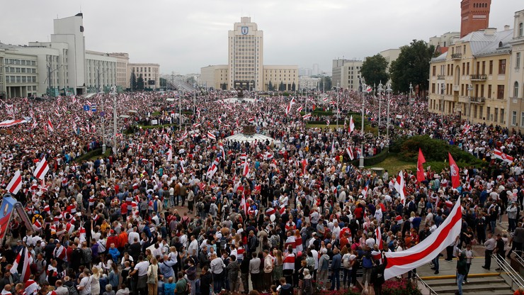 Tysiące ludzi na proteście w Mińsku. "Marsz Nowej Białorusi"