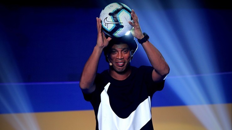 Wielki powrót Ronaldinho. Brazylijczyk zagra w...