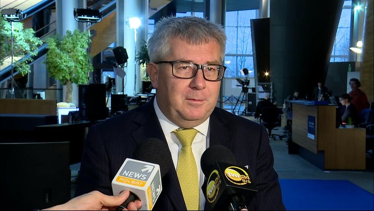 Każdy europoseł miał otrzymać 1600 mejli broniących Czarneckiego. "Członkowie PE tracą mnóstwo czasu przez Pańską kampanię"