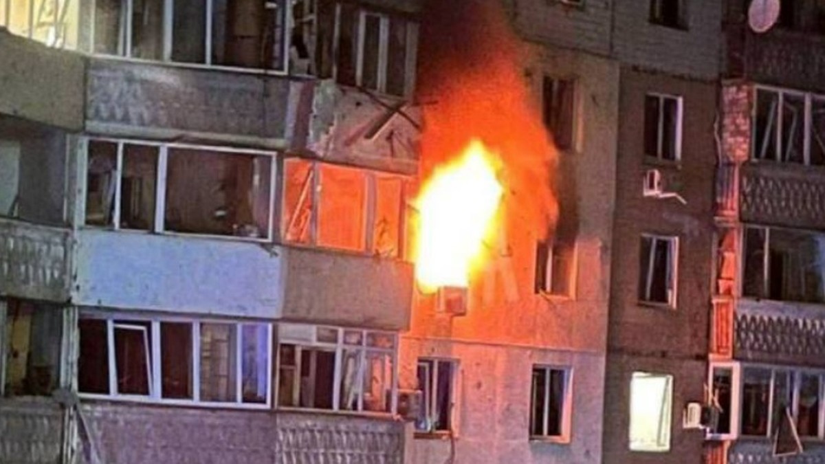 Rosyjski dron uderzył w wieżowiec w Odessie. Są ofiary