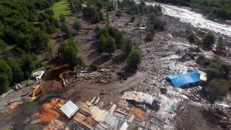 Co najmniej 11 ofiar po osunięciu ziemi na południu Chile