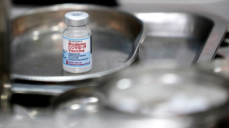 Media: Pfizer i Moderna podnoszą ceny szczepionek