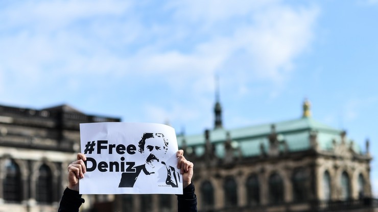 Gabriel zarzuca Turcji złamanie prawa ws. aresztowania niemieckiego dziennikarza