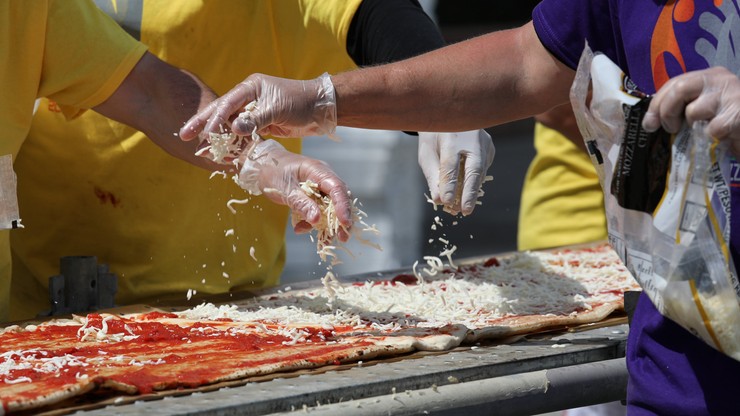 Próba pobicia rekordu najdłuższej pizzy świata