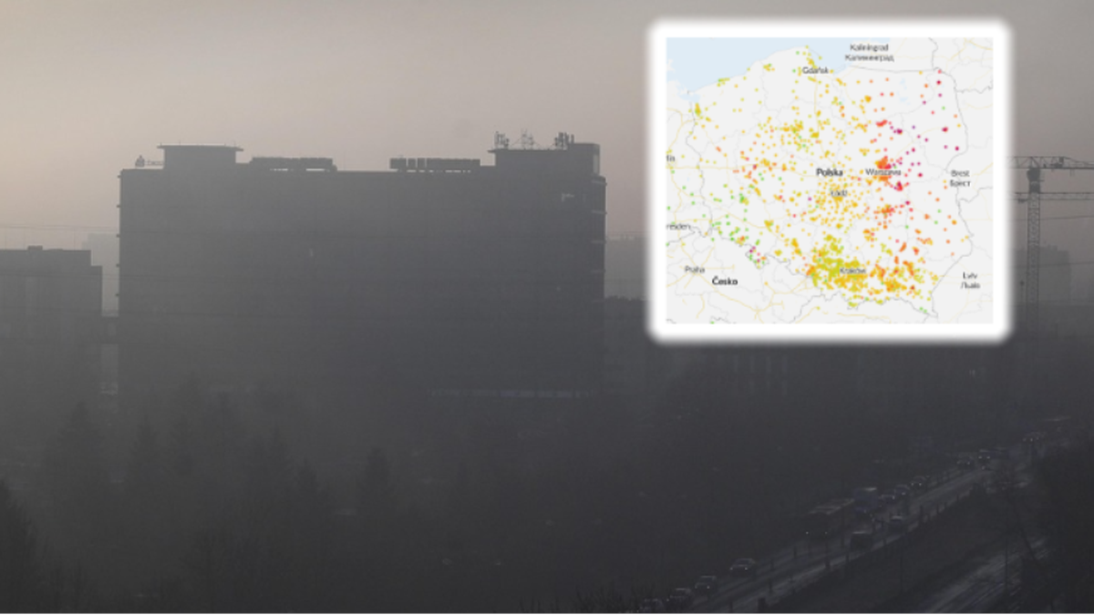 Widok na miasto w gęstej mgle lub smogu, zasłaniający budynki i infrastrukturę. W prawym g&oacute;rnym rogu widoczna jest mapa Polski z zaznaczonymi obszarami o złej jakości powietrza.