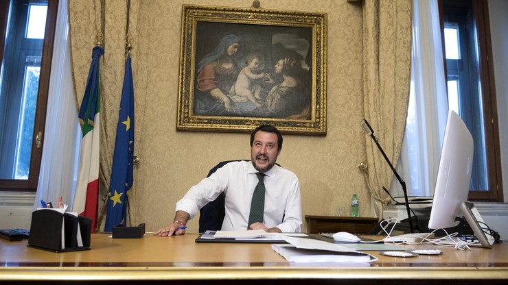 Nowy szef włoskiego MSW: nielegalni imigranci muszą pakować walizki