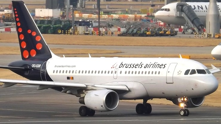 Incydent w samolocie Brussels Airlines z udziałem Polaków. Część z nich była pijana i obrażała załogę